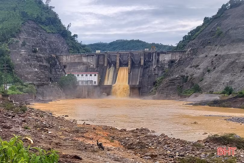 Mưa lớn gây thiệt hại tại một số địa phương ở Hà Tĩnh