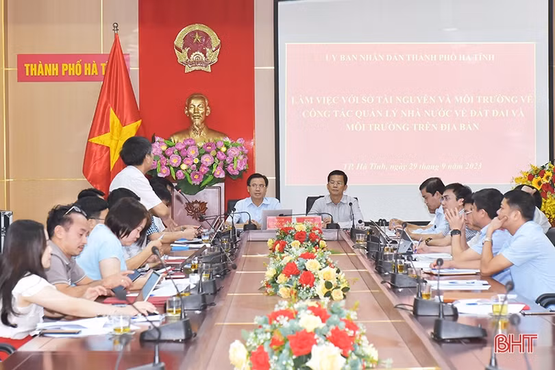 Phối hợp tháo gỡ khó khăn trong lĩnh vực đất đai, môi trường ở TP Hà Tĩnh