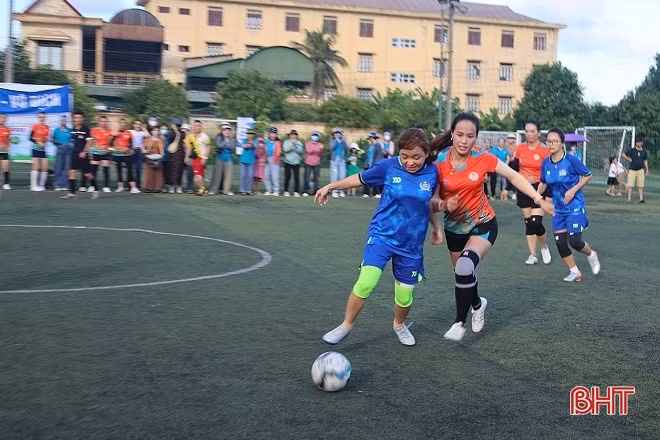 Khối tiểu học vô địch Giải Bóng đá nữ thanh niên, đoàn viên công đoàn TP Hà Tĩnh