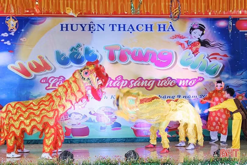 Trung thu vui nhộn của thiếu nhi Thạch Hà