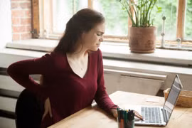 Những thói quen của dân văn phòng không tốt cho thận