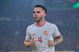 Cầu thủ Đông Nam Á đầu tiên ra sân ở Champions League