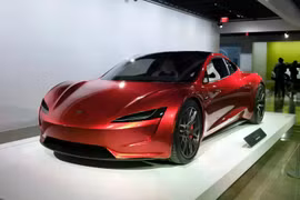 Lộ ngày ra mắt của Tesla Roadster thế hệ mới