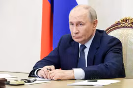 Ông Putin bất ngờ ra lệnh tạm ngừng tấn công Kiev