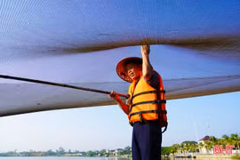 Thú vị nghề cất vó ven sông
