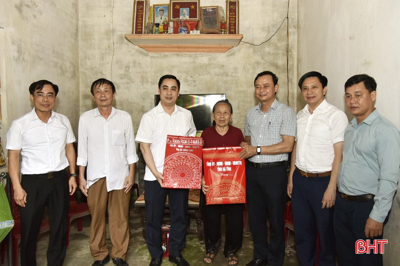 ... gia đình bà Phan Thị Nhị...