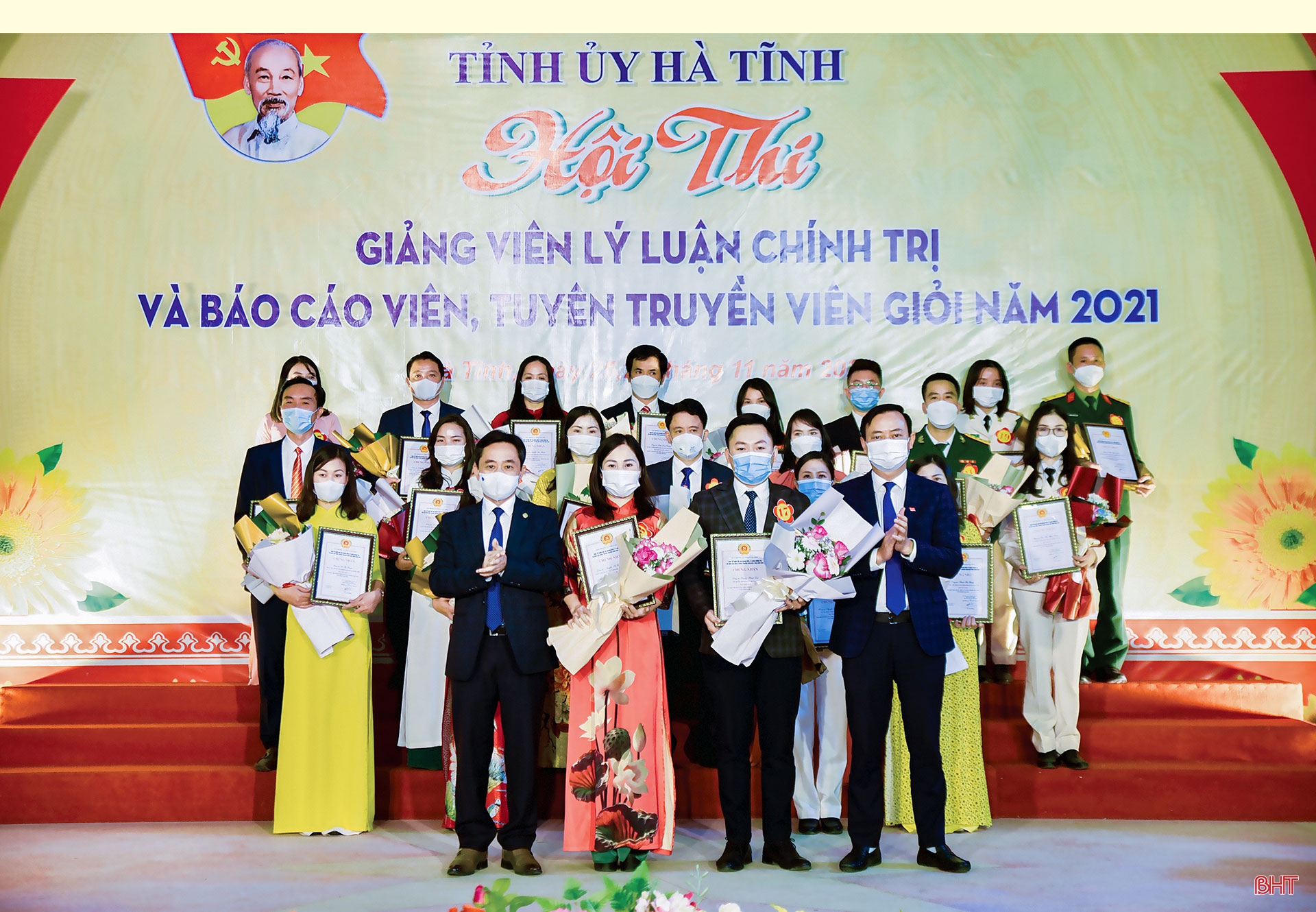 Tăng cường xây dựng, chỉnh đốn Đảng, hệ thống chính trị vững mạnh, tạo nền tảng để tỉnh nhà phát triển nhanh, bền vững