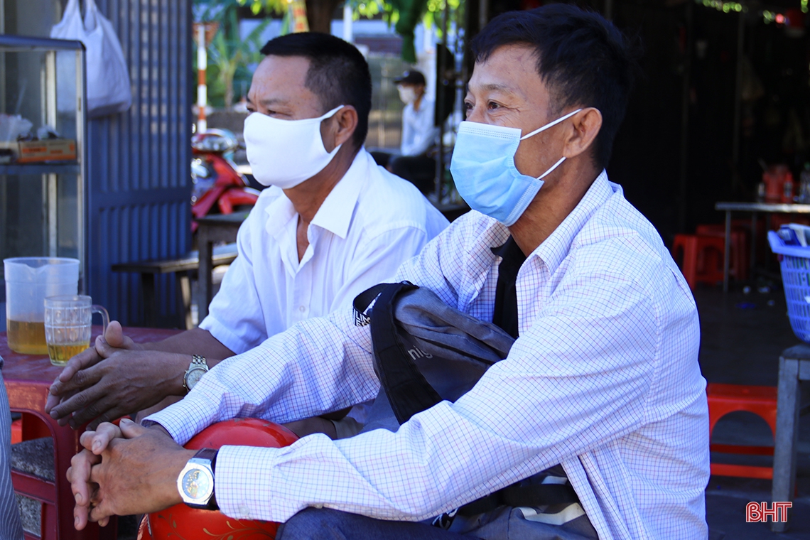 Kỳ thi đặc biệt với muôn người... giấu mặt