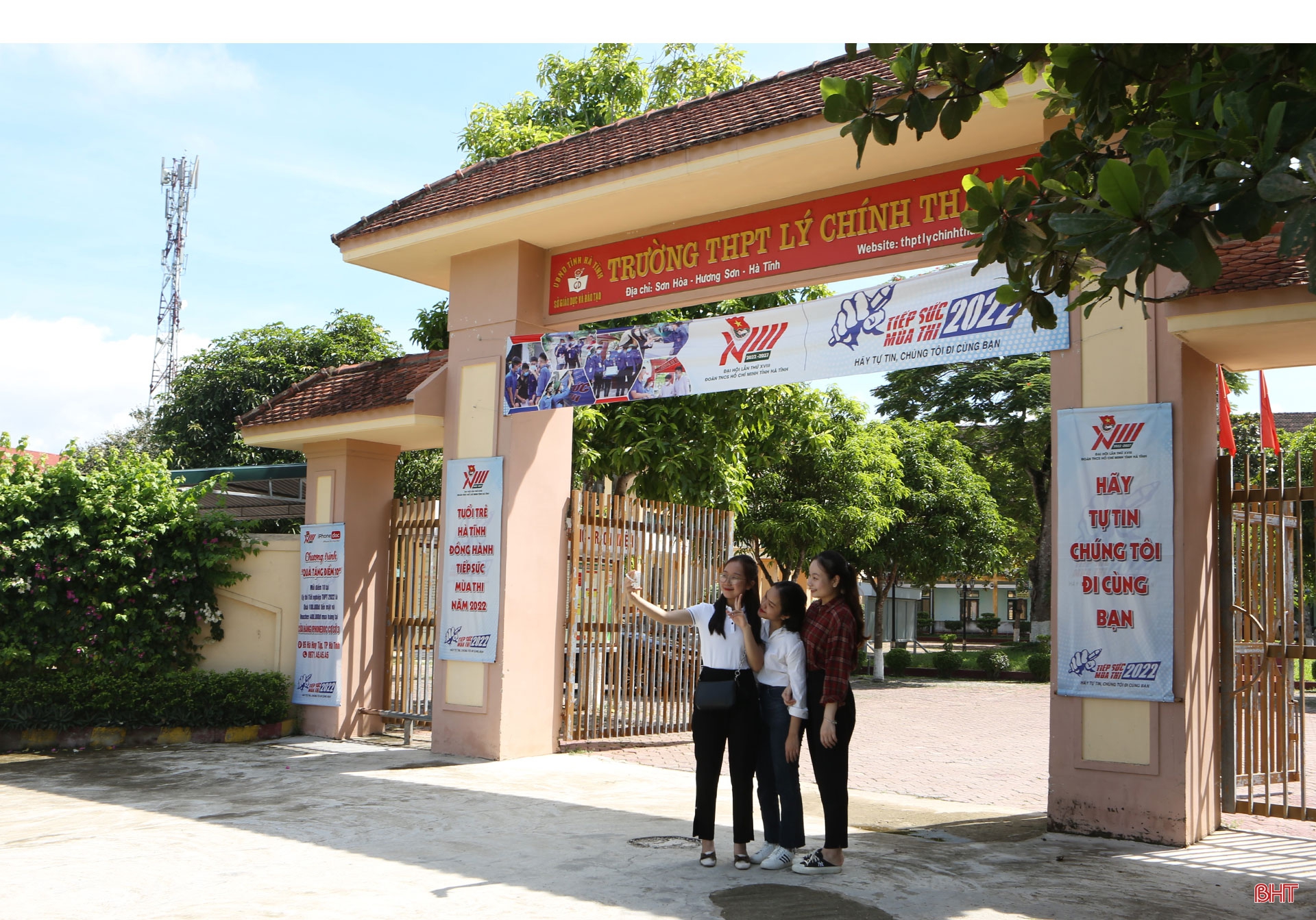 Mở cánh cửa cho học sinh nghèo học giỏi vào đại học - cần thêm sự cộng hưởng từ cộng đồng (Bài 1): Nữ sinh miền núi tự tin trên giảng đường học viện