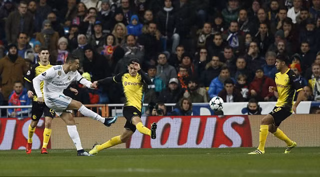 ronaldo lap them ky luc real ha dortmund trong tiec ban thang