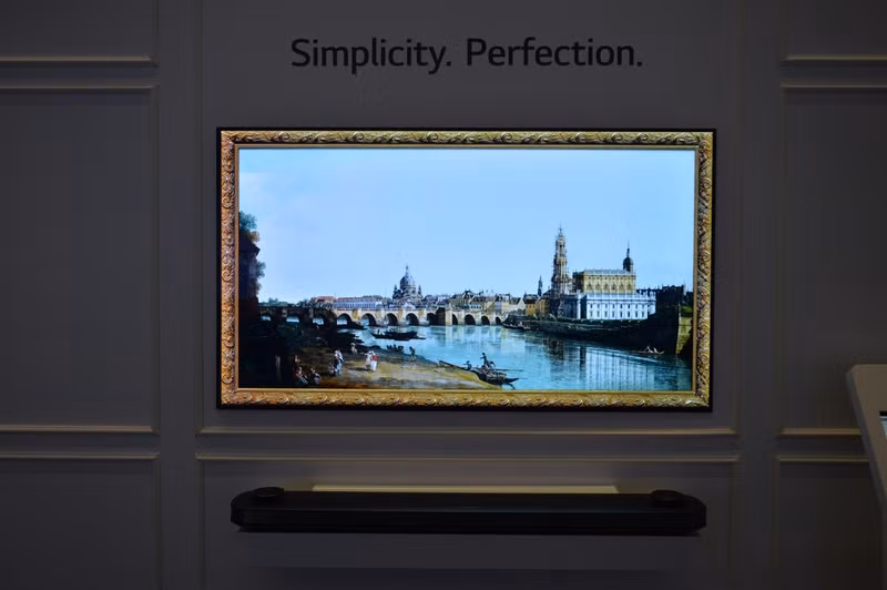 chiem nguong mau tv sieu mong cua lg