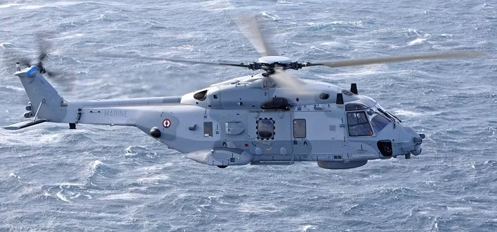 suc manh dang gom cua truc thang su tu bien nh90