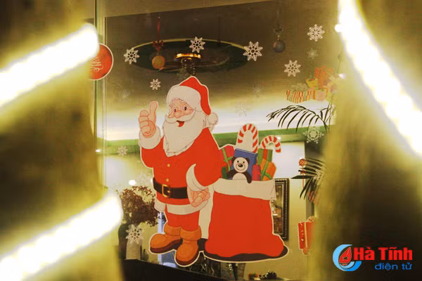 ron rang khong khi noel som o tp ha tinh