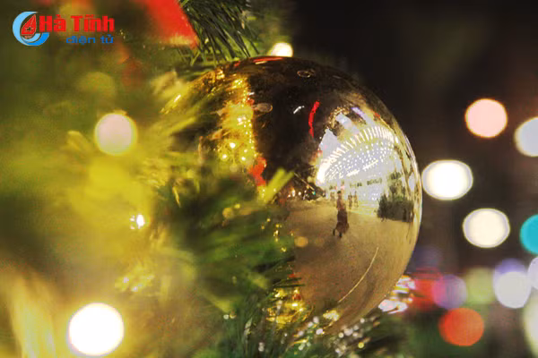 ron rang khong khi noel som o tp ha tinh