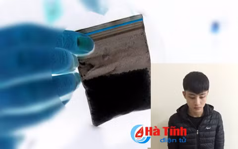 bat doi tuong tang tru ma tuy can sa tai thi xa ky anh