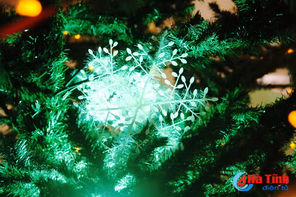 ron rang khong khi noel som o tp ha tinh