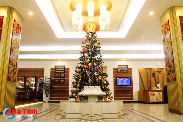 ron rang khong khi noel som o tp ha tinh