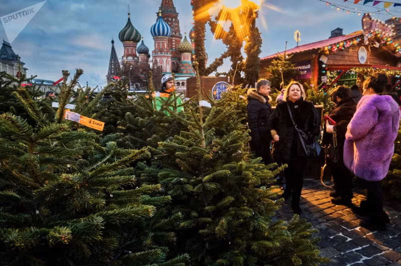moscow sang lung linh chuan bi don giang sinh va nam moi 2018