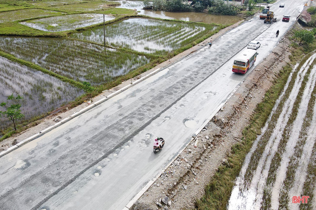 bqbht_br_nang-cap-quoc-lo-1-o-ha-tinh-15a.jpg