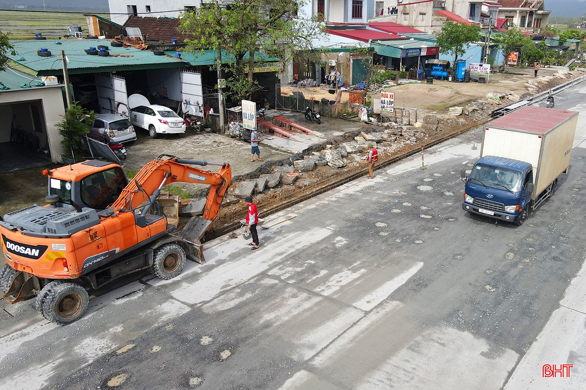 bqbht_br_nang-cap-quoc-lo-1-o-ha-tinh-13.jpg
