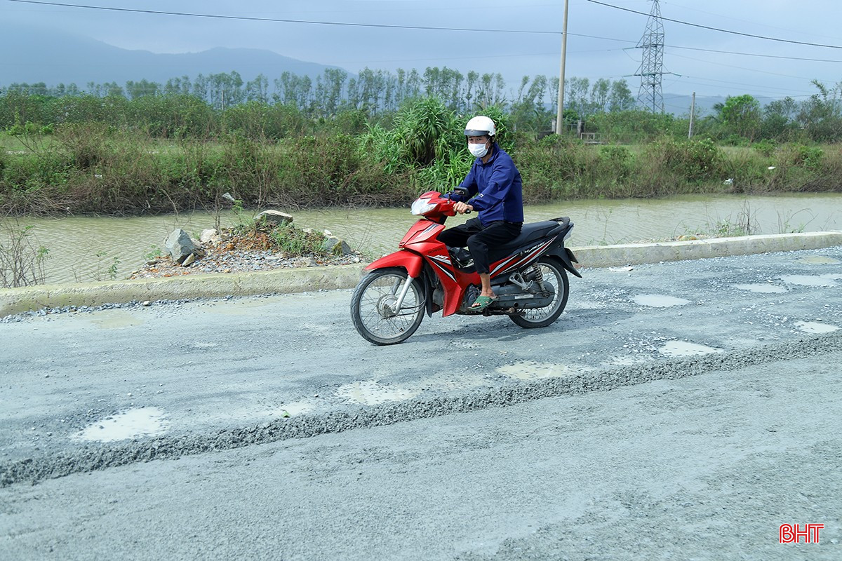 bqbht_br_nang-cap-quoc-lo-1-o-ha-tinh-1.jpg