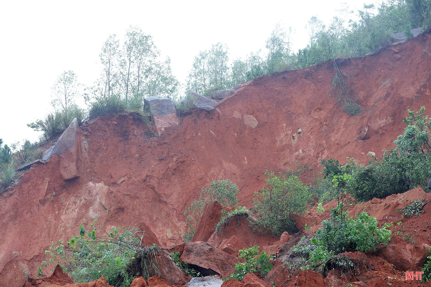bqbht_br_sat-lo-duong-ven-bien-ha-tinh-10c.jpg