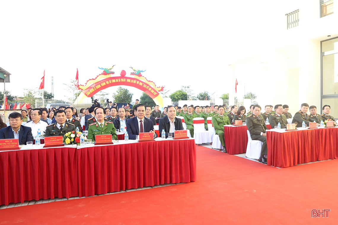 Lãnh đạo Bộ Công an, tỉnh Hà Tĩnh dự lễ khánh thành trụ sở công an xã