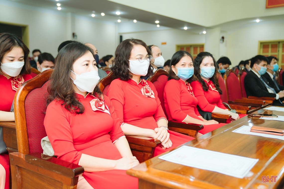 86 học viên Hà Tĩnh hoàn thành lớp cao cấp lý luận chính trị hệ không tập trung