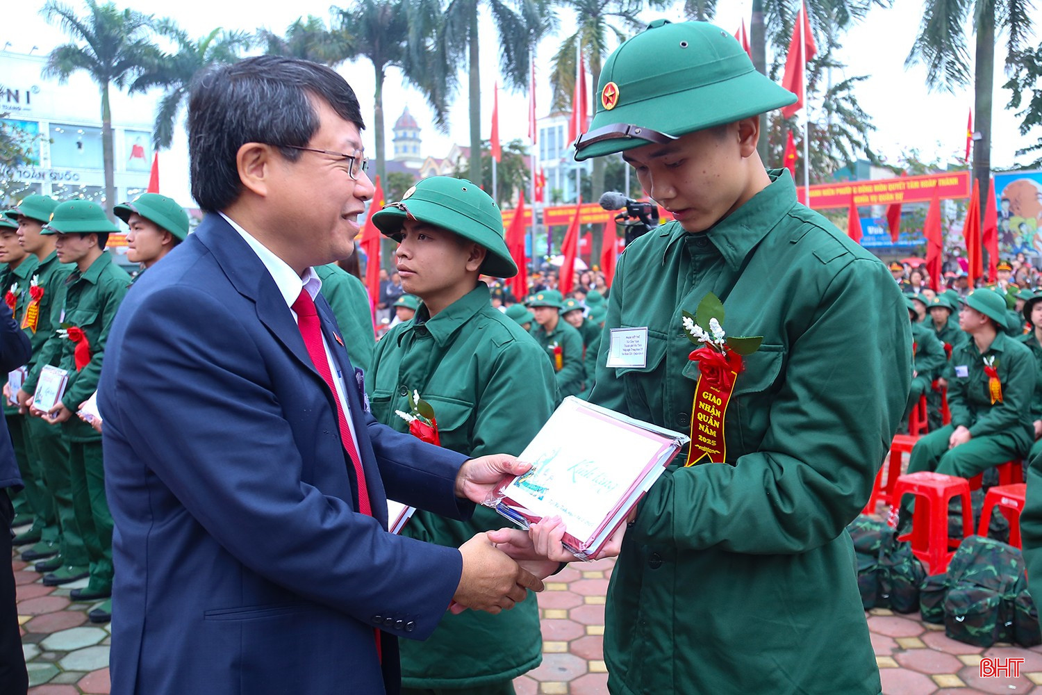 …Bí thư Thành ủy Dương Tất Thắng…