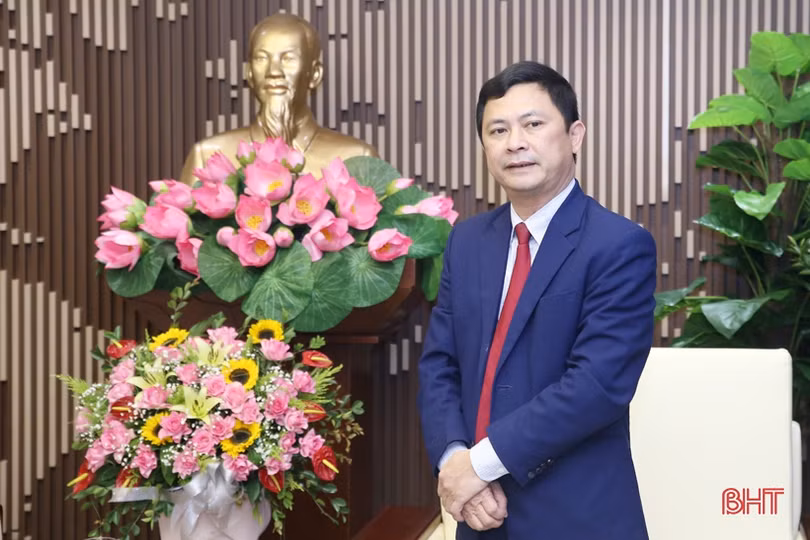 Ban Trị sự Phật giáo chúc tết Đảng bộ và Nhân dân Hà Tĩnh