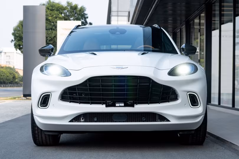 Cận cảnh siêu SUV Aston Martin DBX giá gần 17 tỷ đầu tiên tại Việt Nam