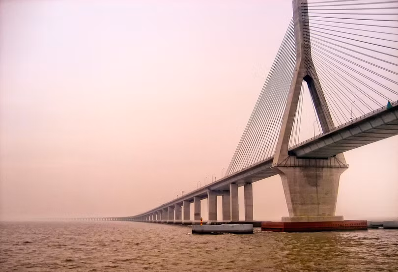 Những cây cầu được xây dựng từ hàng tỷ USD