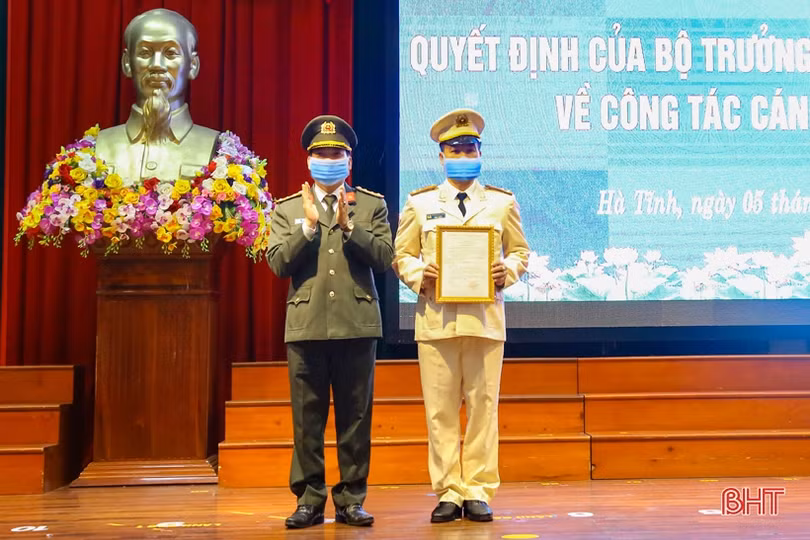 Công bố quyết định bổ nhiệm Phó Giám đốc Công an Hà Tĩnh