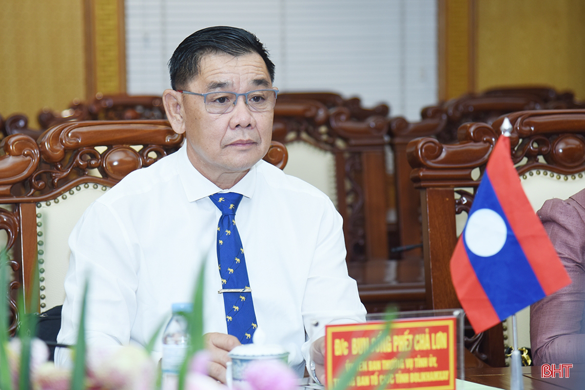 Hà Tĩnh - Bolikhămxay chia sẻ kinh nghiệm công tác tổ chức xây dựng Đảng