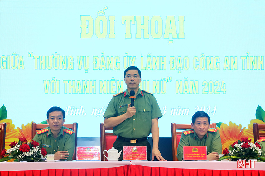 Lãnh đạo Công an tỉnh chủ trì đối thoại.