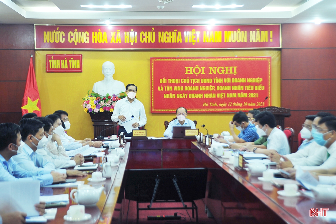 Hà Tĩnh đối thoại, tôn vinh doanh nghiệp, doanh nhân tiêu biểu dịp 13/10