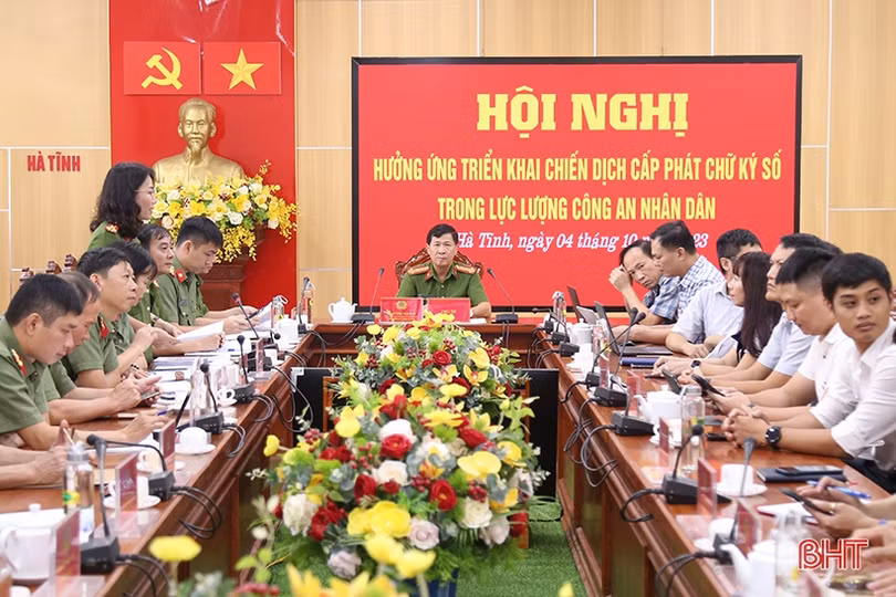 Công an Hà Tĩnh triển khai cấp phát chữ ký số trong toàn lực lượng