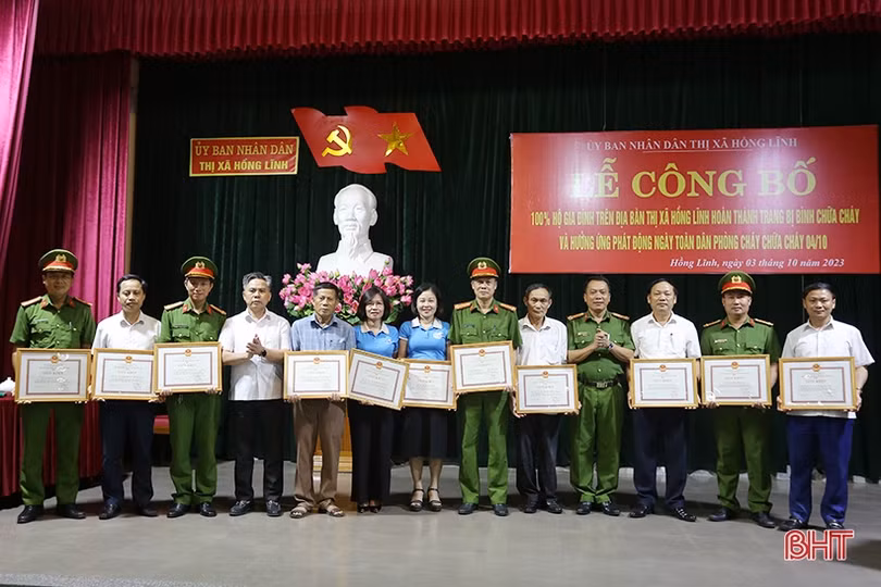 100% hộ gia đình ở thị xã Hồng Lĩnh trang bị bình chữa cháy