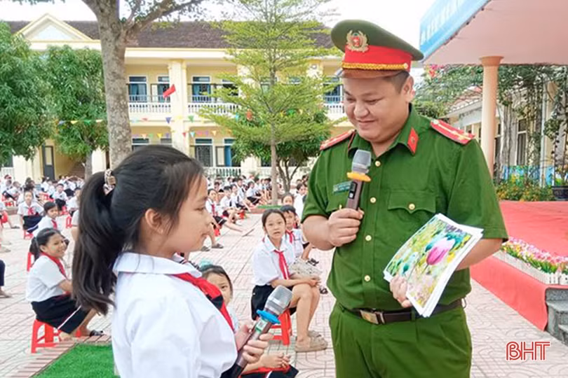 Đa dạng hình thức tuyên truyền pháp luật trong trường học ở Hà Tĩnh
