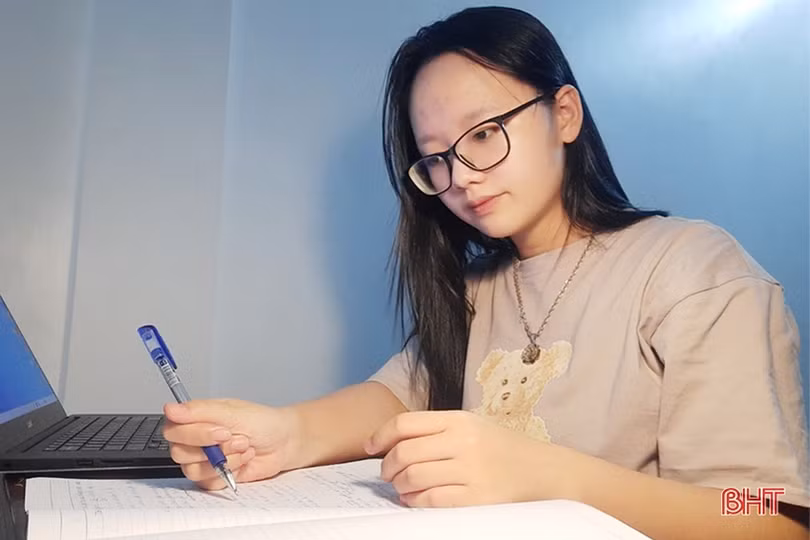 Bí quyết đạt IELTS 8.0 trong lần thi đầu tiên của nữ sinh Hà Tĩnh
