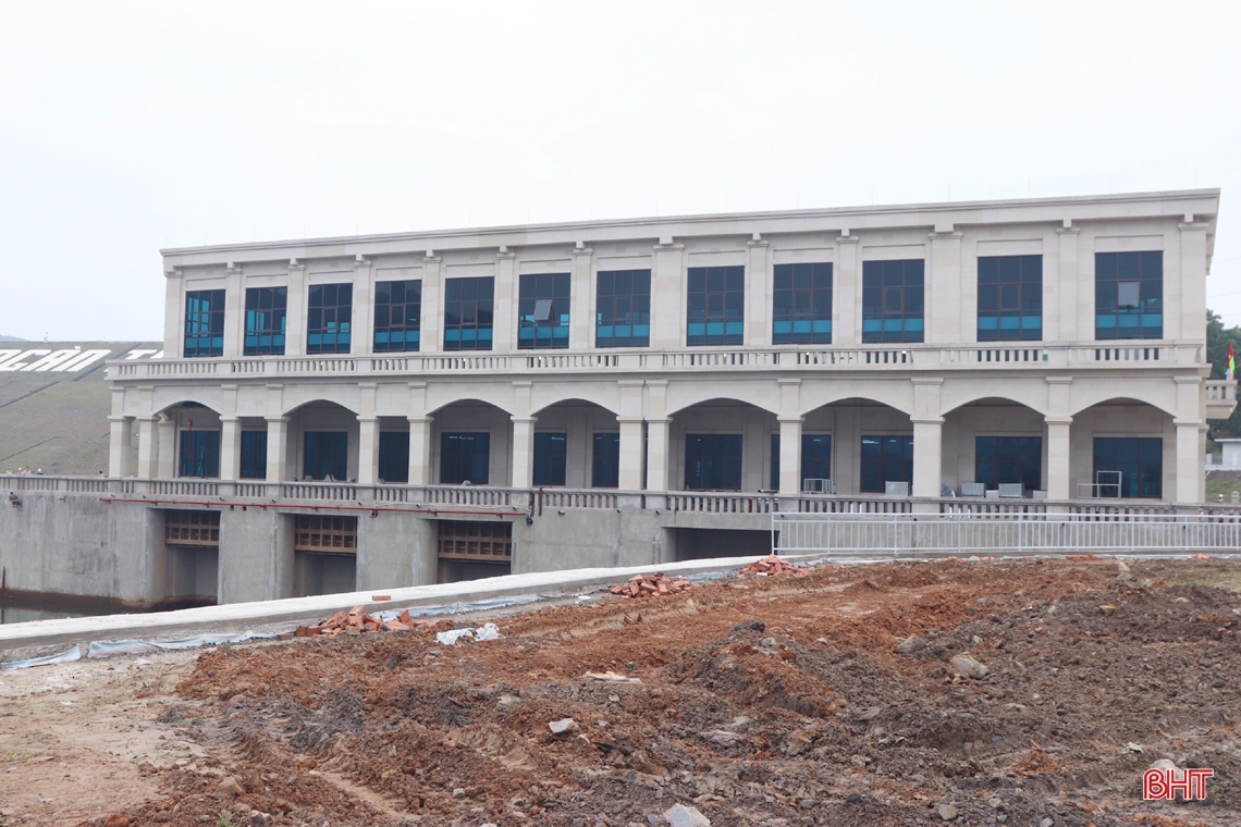 Cận cảnh Nhà máy Thủy điện Ngàn Trươi trước ngày hòa lưới điện quốc gia