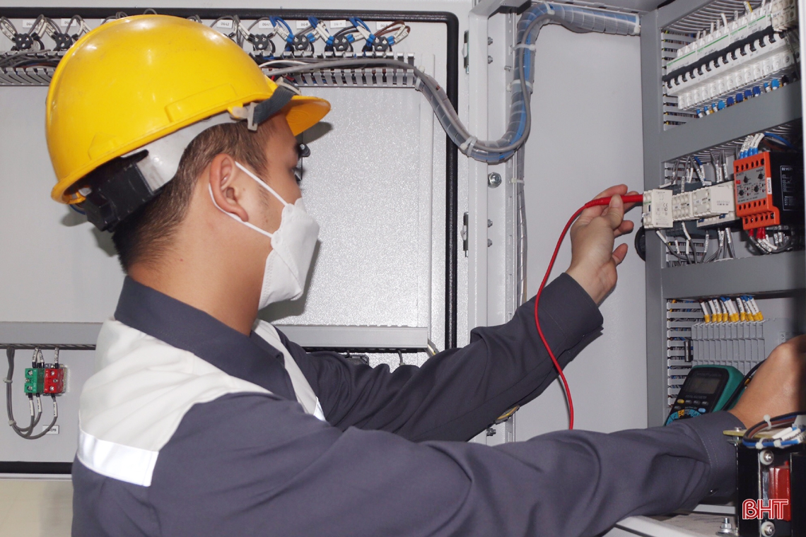 Cận cảnh Nhà máy Thủy điện Ngàn Trươi trước ngày hòa lưới điện quốc gia