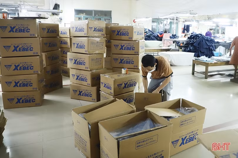 Doanh nghiệp Hà Tĩnh thi đua sản xuất, kinh doanh trong năm mới 