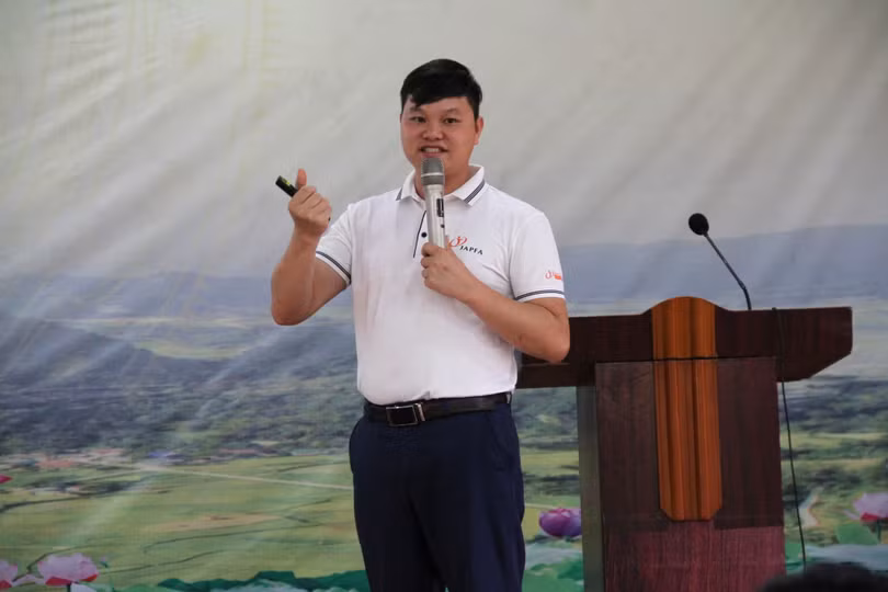 Japfa Việt Nam trao tặng 10.000 gà giống cho bà con nông dân 