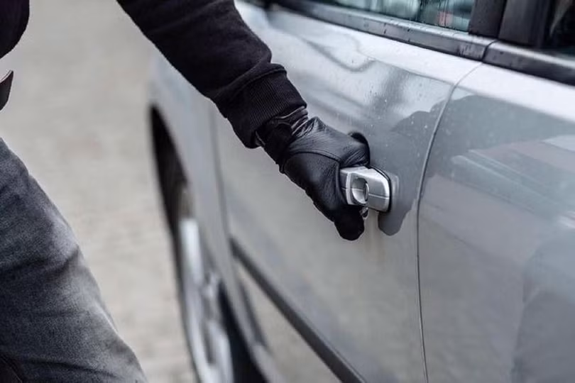 Những công dụng không ngờ tới của chìa khóa ô tô