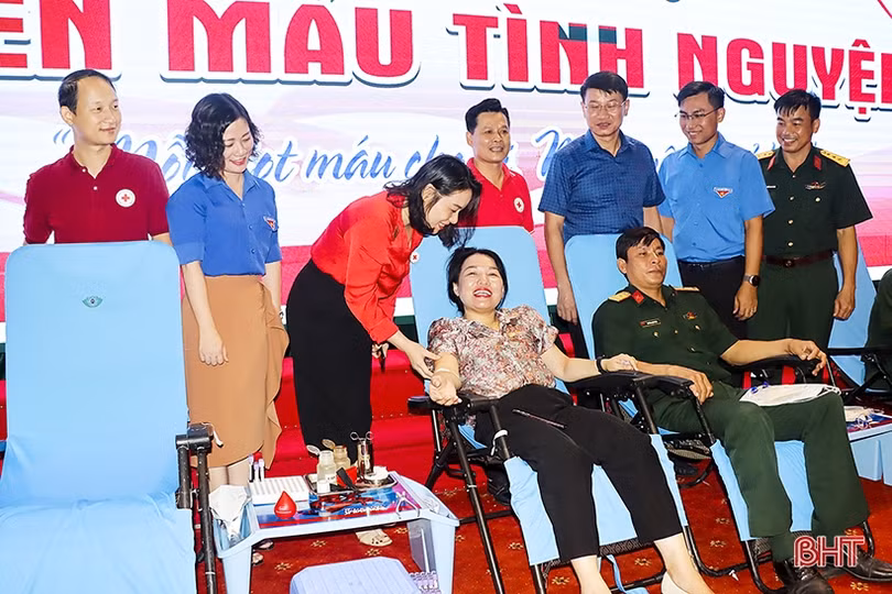 Đức Thọ thu về 300 đơn vị máu trong ngày hội hiến máu tình nguyện