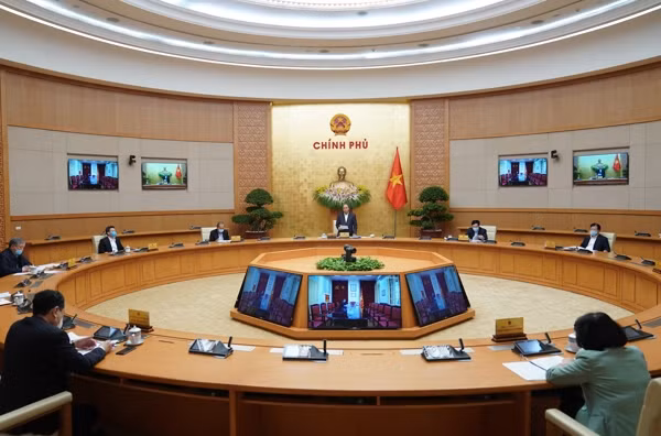 Phiên họp trực tuyến Chính phủ thường kỳ tháng 3/2020. Ảnh: VGP Đơn giản, bốn mùa sông vẫn chảy...