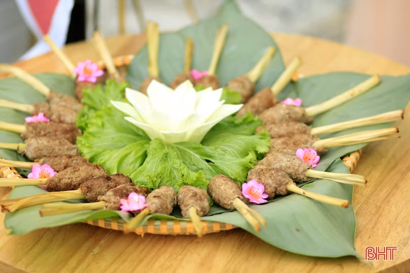 Lung linh sắc màu lễ hội ẩm thực ở Trường Mầm non Trung Kiên