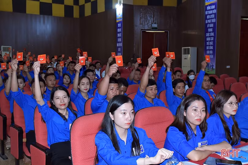 Xây dựng thế hệ thanh niên Hương Khê “tâm trong, trí sáng, hoài bão lớn”