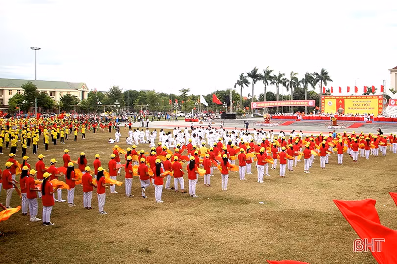 Những hình ảnh ấn tượng tại lễ khai mạc Đại hội TDTT thành phố Hà Tĩnh lần thứ IX năm 2022
